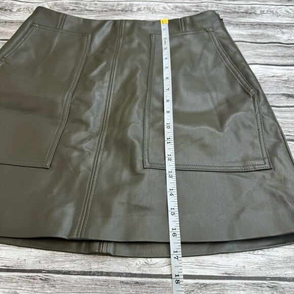 H&M Women's Vegan Faux Leather Mini Skirt Dark Mossy Army Olive Green 8 Pockets - Picture 14 of 14